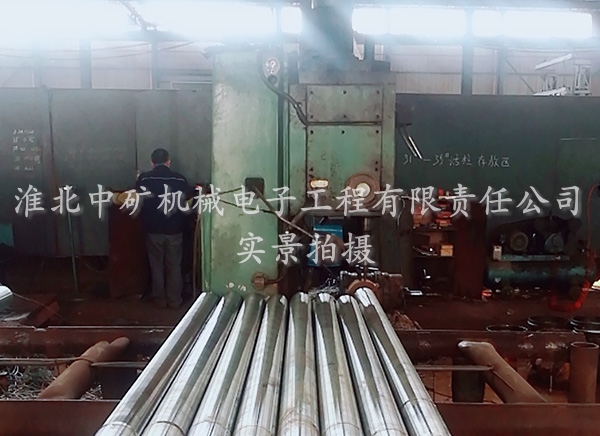 生產(chǎn)車(chē)間.車(chē)床.27SiMn無(wú)縫調(diào)質(zhì)鋼管庫(kù)存.單體活柱.